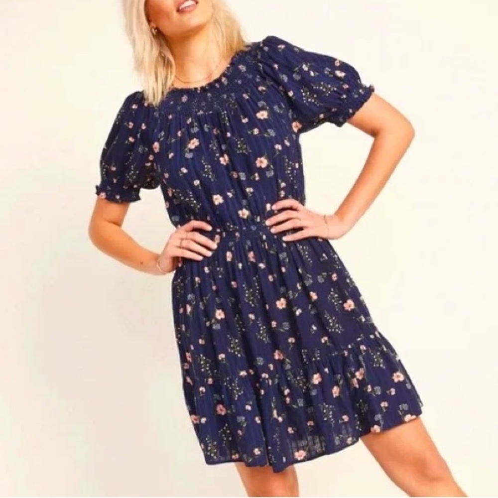 3/$10 Old Navy Navy Floral Puff Sleeve Smocked Mini Dress